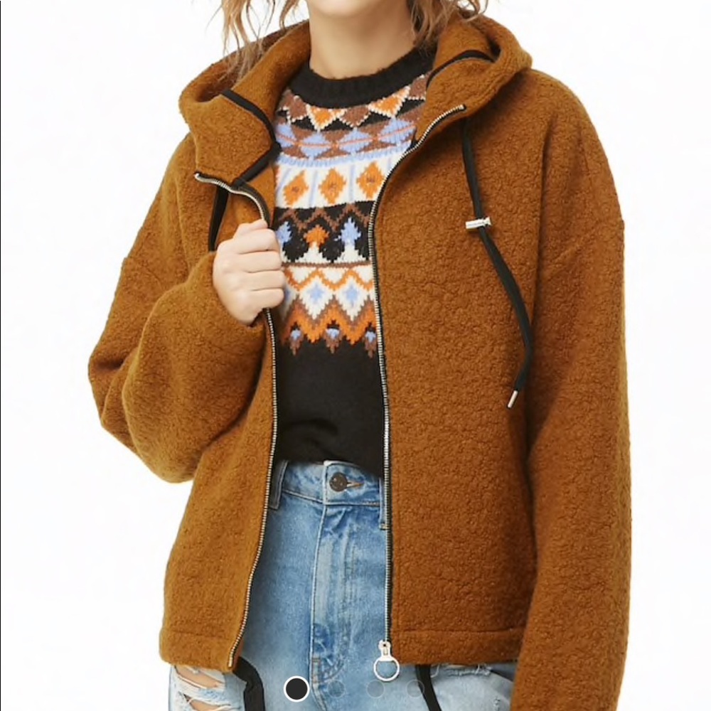 Wool blended hooded jacket.